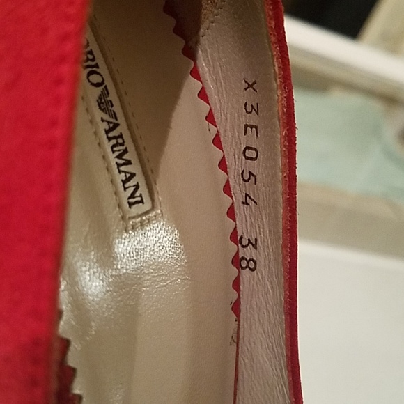 Red suede heels - Picture 3 of 4